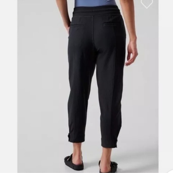 Athleta Farallon Weekender Pull-On Pant Black Small - Picture 3 of 8